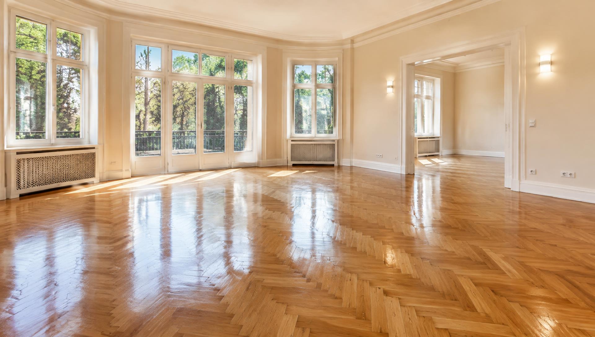 Piso de parquet pulido y plastificado